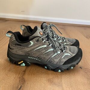 EUC Merrell Moab 3 goretex Sedona Sage women’s size 8.5